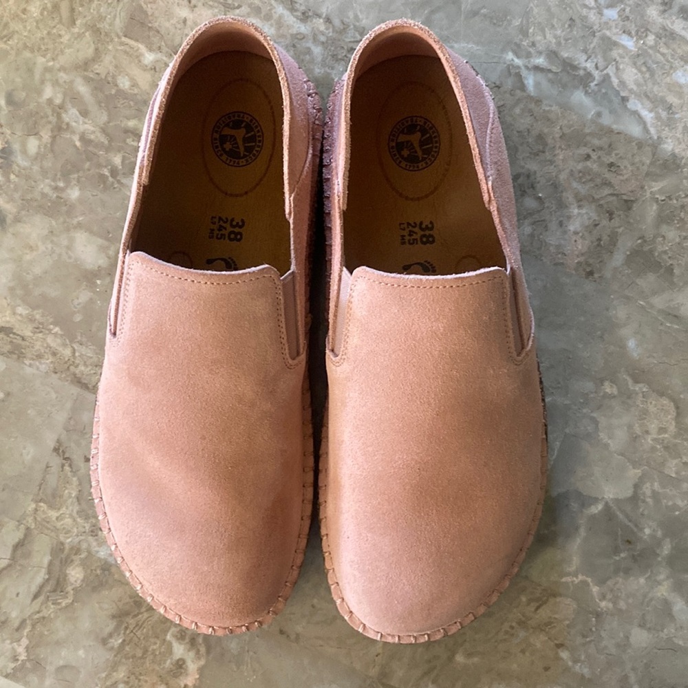 Women’s Birkenstock soft pink suede Callan shoes.
